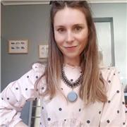 Profesora de diseño de moda/ calzado/ accesorios